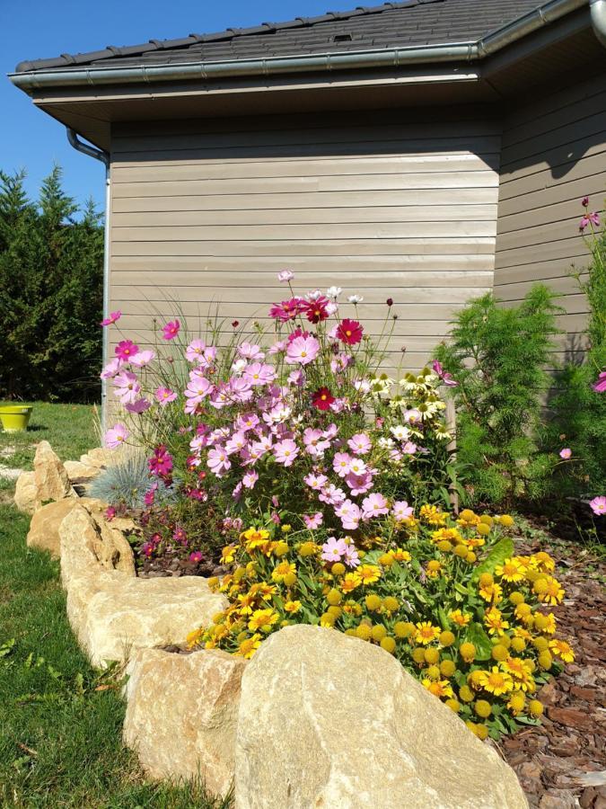 Cosy Wood House Bed & Breakfast Laubressel Exterior photo